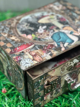 Load image into Gallery viewer, SALE KERENSA GUNCZY- KIT- MIXED MEDIA SUITCASE