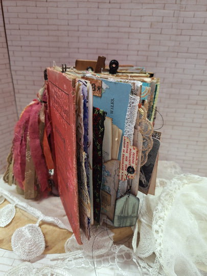 JUNK JOURNAL WITH JEN SATURDAY 30TH AUGUST  9.00AM