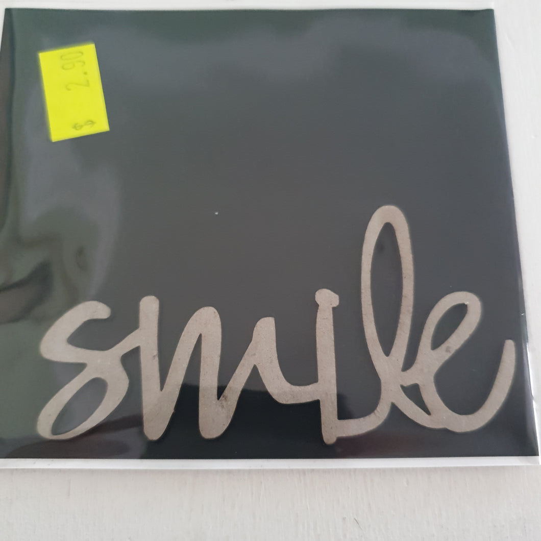 2CRAFTY  Chip Board - Smile