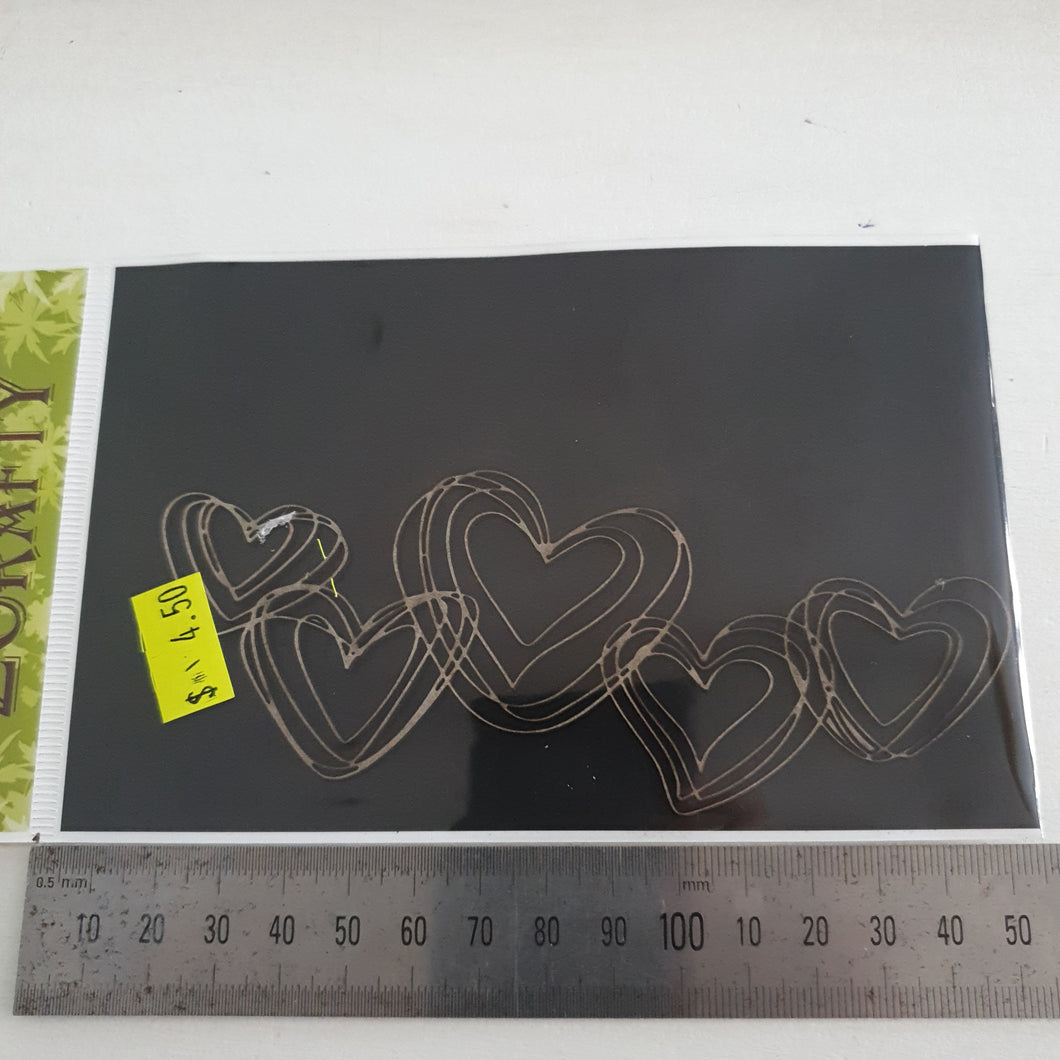 2CRAFTY  Chip Board -Squiggly Heart Cluster pa0028